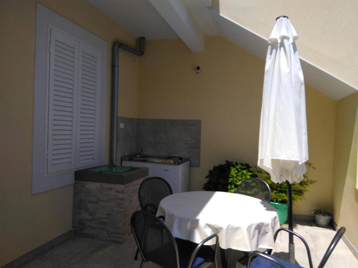 Lemon House Hotel Vis Kültér fotó