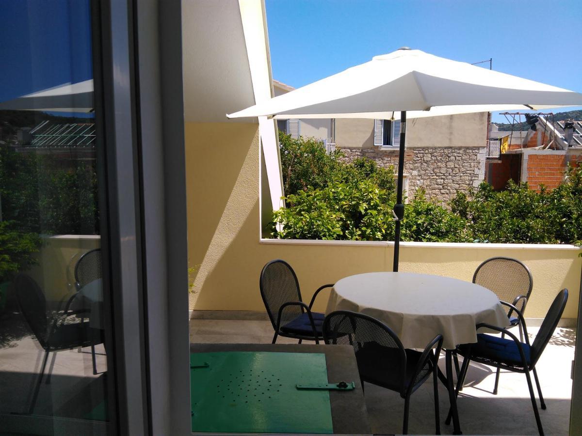 Lemon House Hotel Vis Kültér fotó